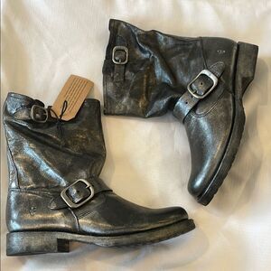 FRYE GUNMETAL AND SILVER MOTO LEATHER BOOTS.   NEW IN BOX